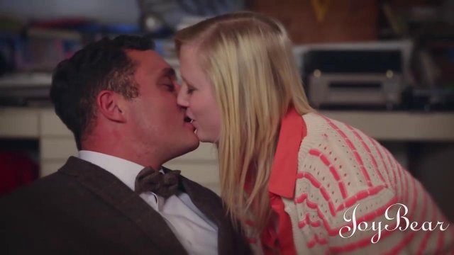 Превью Романтик вылизал киску телочки и подарил ей жаркий секс № 14641