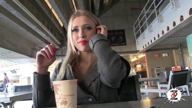 Превью Угостил телочку кофе, а она дала в свою похотливую письку № 15016