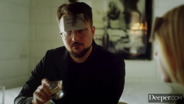 Превью Два друга отымели двойным проникновением красотку после забавной игры № 35481