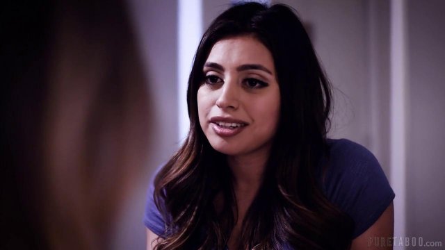 Превью Семейный ужин закончился жарким групповым сексом с лесби ласками № 35611