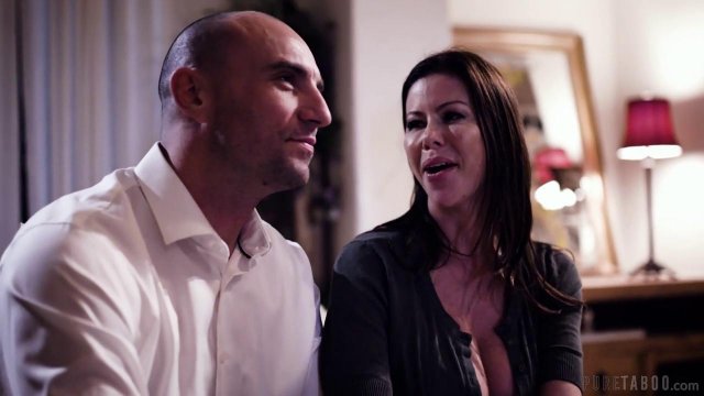 Превью Семейный ужин закончился жарким групповым сексом с лесби ласками № 35611